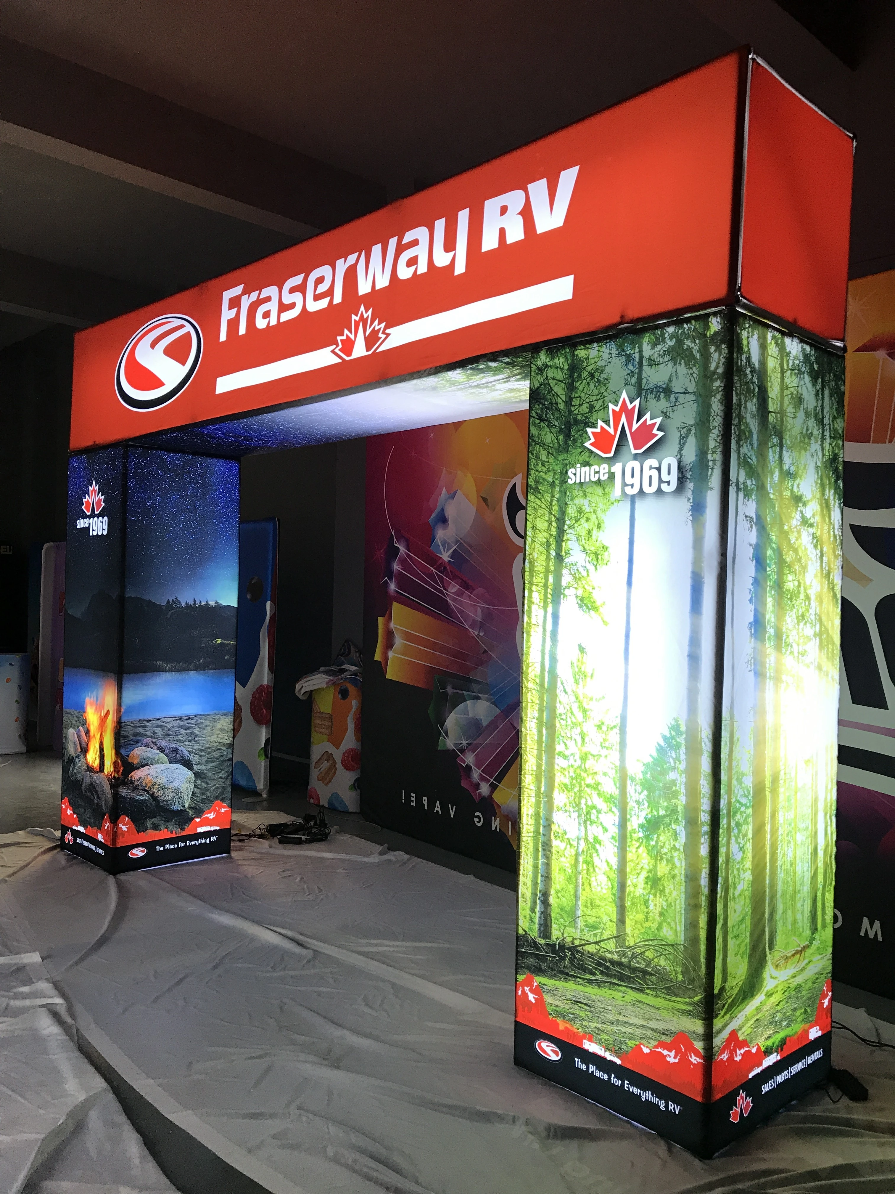 Fraserway RV Tradeshow Pillar Display